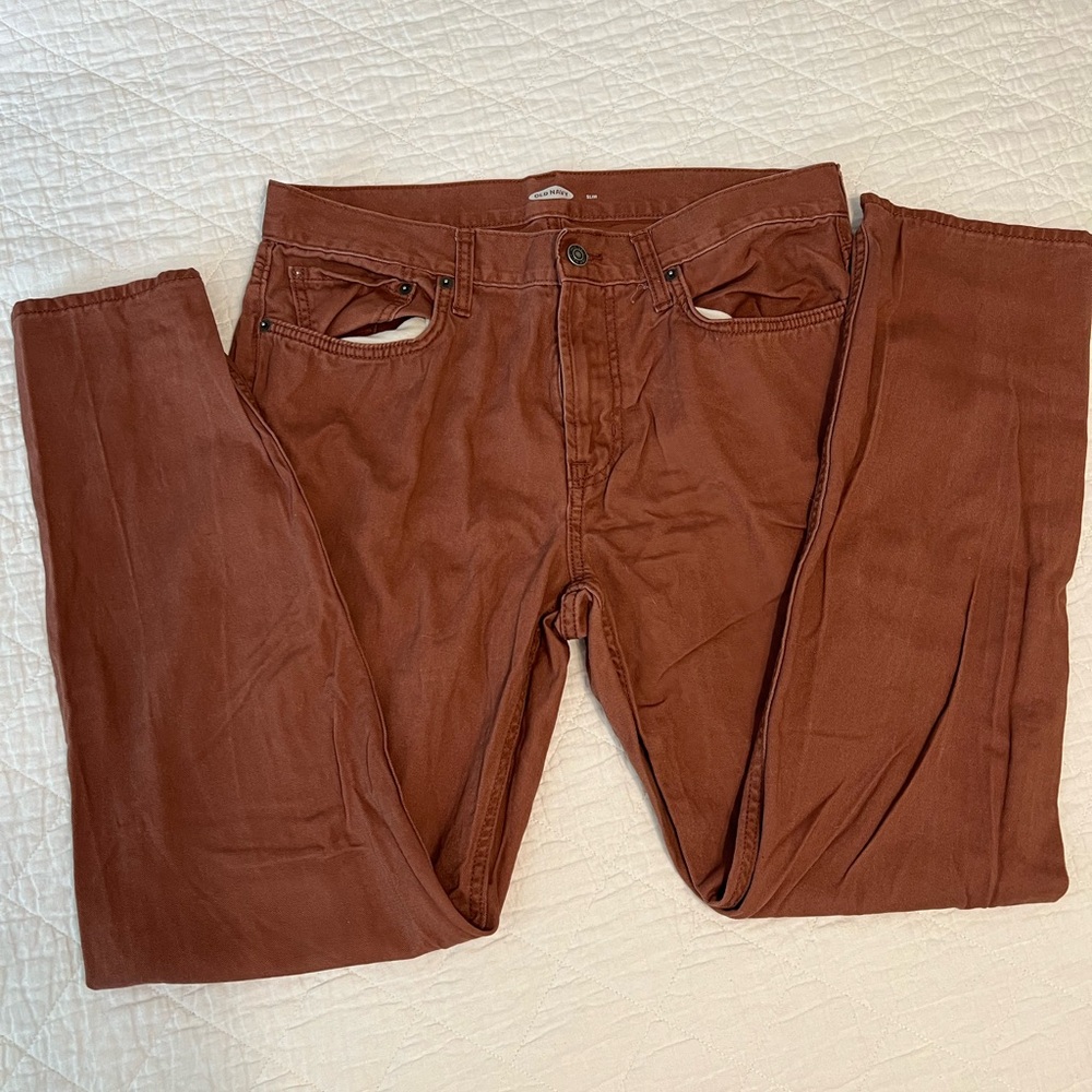 Old Navy Men’s Slim Fit Chinos in Rust 33x30